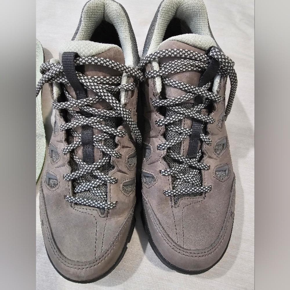 Oboz Hiking Shoes - Picture 2 of 9